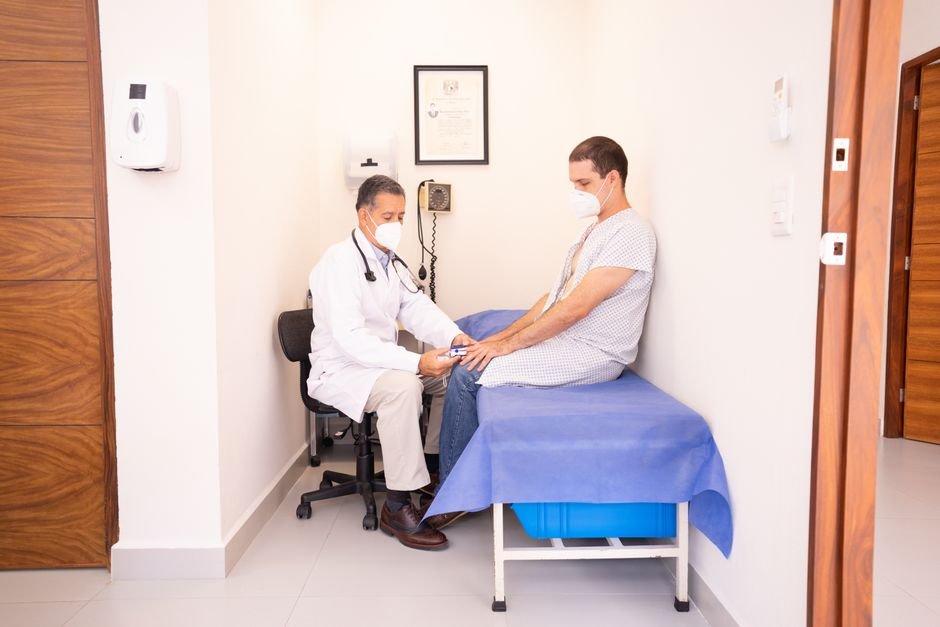doctor patient consultation clinic