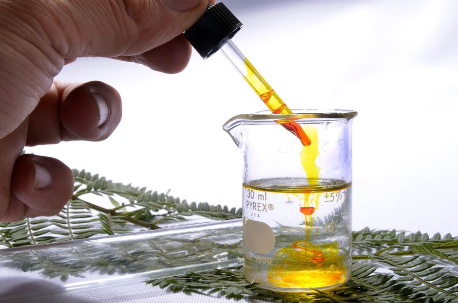 olive oil beaker laboratory dropper