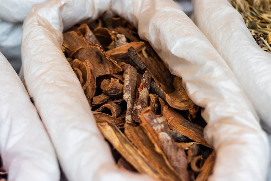 dried achyranthes root herb