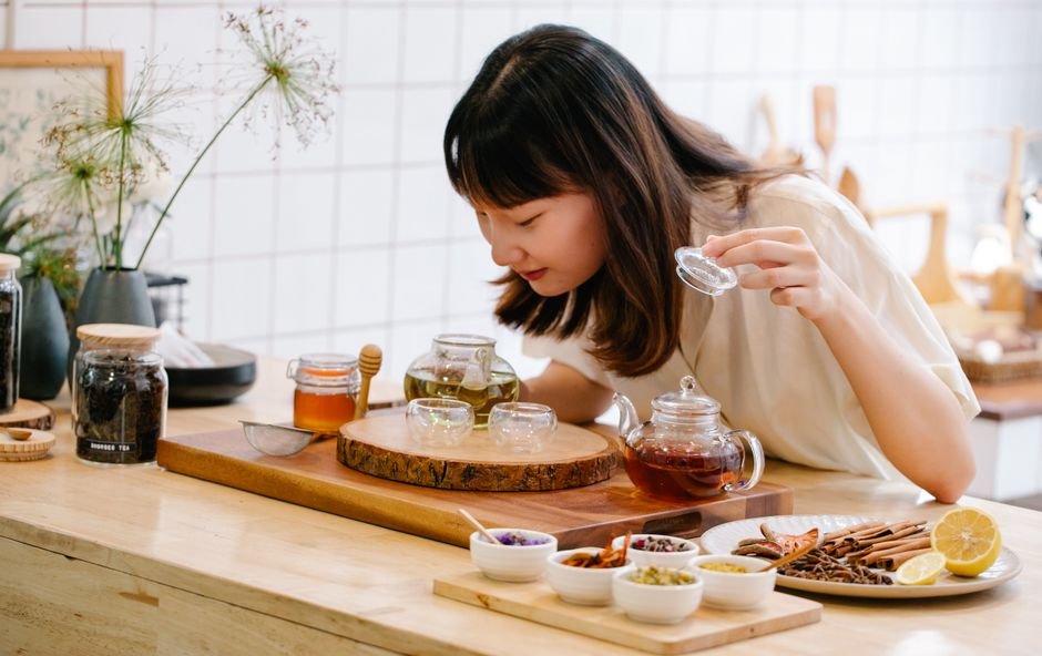 herbal root tea brewing